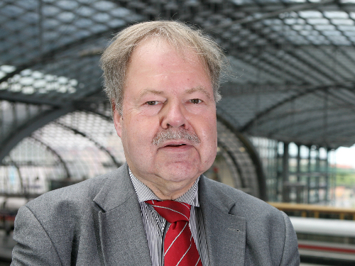 Klaus-Peter Naumann - ist Ehrenvorsitzender des Fahrgastverbandes "Pro Bahn"