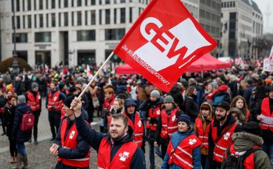 Mitglieder der GEW streiken 2019 in Berlin . Foto: Odd Andersen / AFP