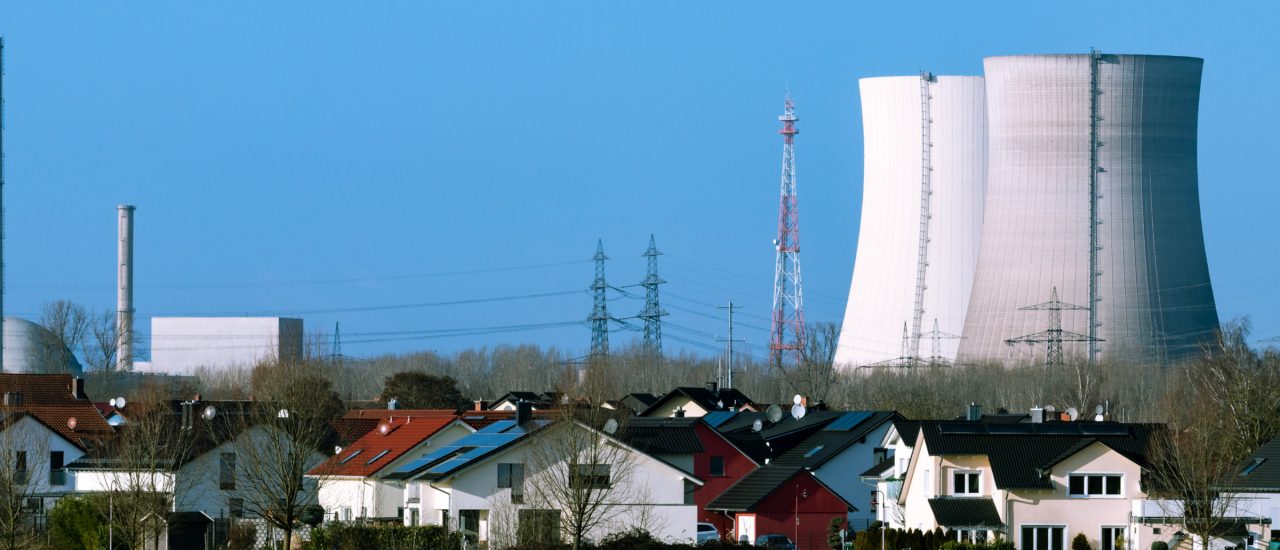 2022 soll das letzte Atomkraftwerk in Deutschland vom Netz gehen. Die Frage nach der Endlagerung ist immer noch nicht geklärt. Foto: Philmoto | shutterstock
