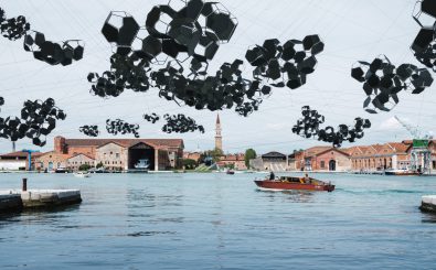 Arbeit von Tomás Saraceno zur 58. Internationalen Kunstausstellung Biennale Venedig im Arsenale. Foto: | Wolfgang Stahr