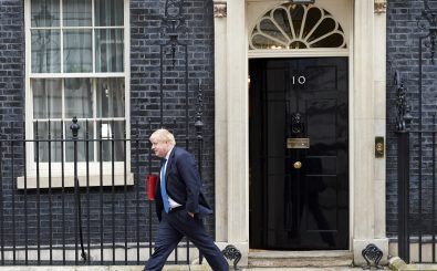 Top-Favorit Boris Johnson verlässt die Downing Street No. 10. Foto: Niklas Halle’n | AFP Niklas Halle’n | AFP