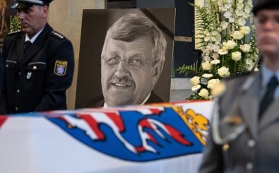 Am Donnerstag wurde der ermordete Regierungspräsident Walter Lübcke in Kassel beigesetzt. Foto: Swen Pförtner | POOL – AFP