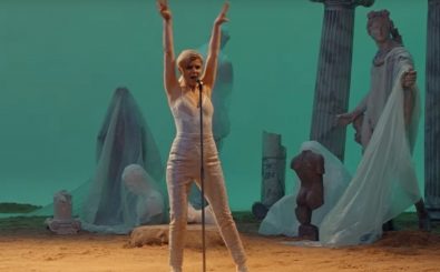 Robyn in ihrem Musikvideo zu dem Song „Ever Again“. Foto: Screenshot | youtube.com