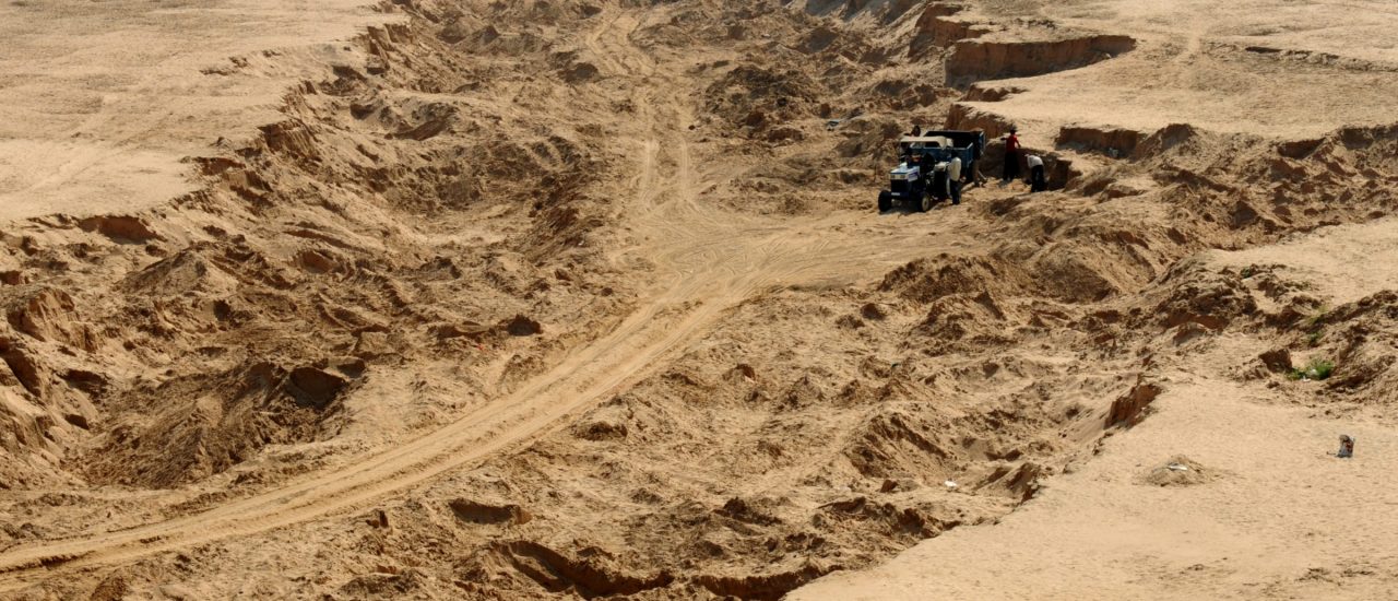 In Indien wird seit vielen Jahren Sand illegal abgebaut. Foto: Sam Panthaky | AFP