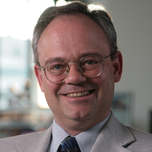 Jakob Pastötter - ist Sexualwissenschaftler und Präsident der Deutschen Gesellschaft für sozialwissenschaftliche Sexualforschung.