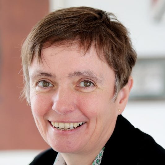 Friederike Welter - lehrt BWL und Unternehmensmanagement an der Uni Siegen.