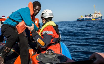 Über eine unmittelbare und verbindliche Aufnahme von aus Seenot geretteten Geflüchteten beraten fünf EU-Innenminister auf Malta. Foto: Federico Scoppa | AFP