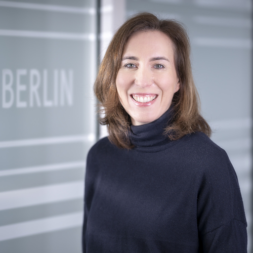 Katharina Wrohlich - arbeitet beim Deutschen Institut für Wirtschaftsforschung und ist dort Leiterin der Forschungsgruppe Gender Economics.