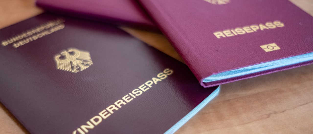 Der deutsche Reisepass ist in der Welt wohl angesehen. Foto: David M. Skiba / shutterstock.com