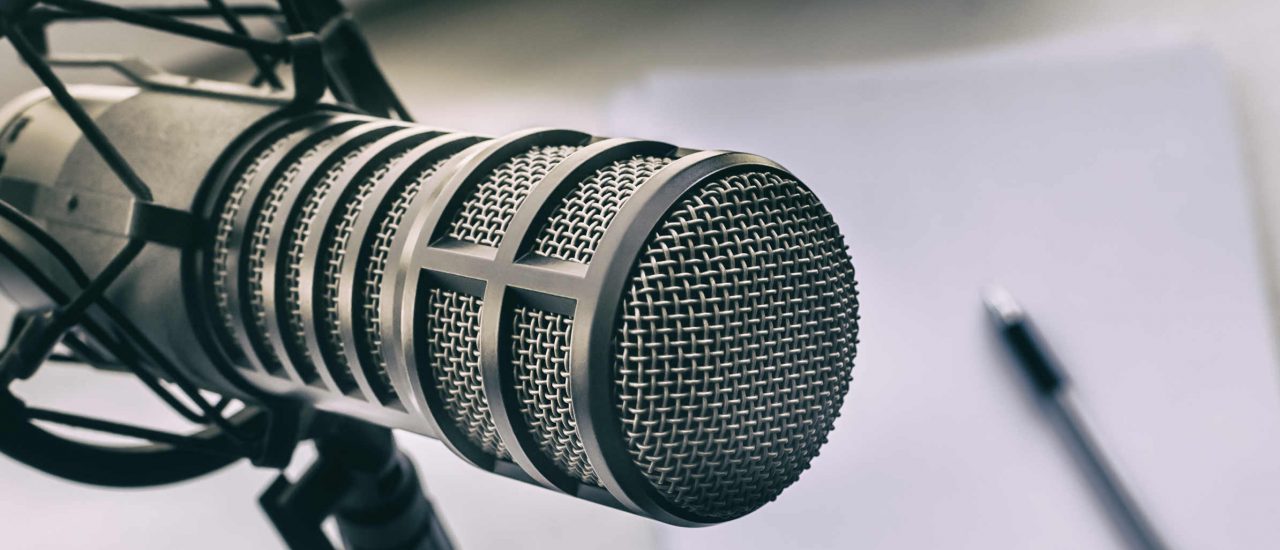 Podcasts sind beliebter als je zu vor und ein Ende des Hype ist nicht in Sicht. Foto: radioshoot | shutterstock