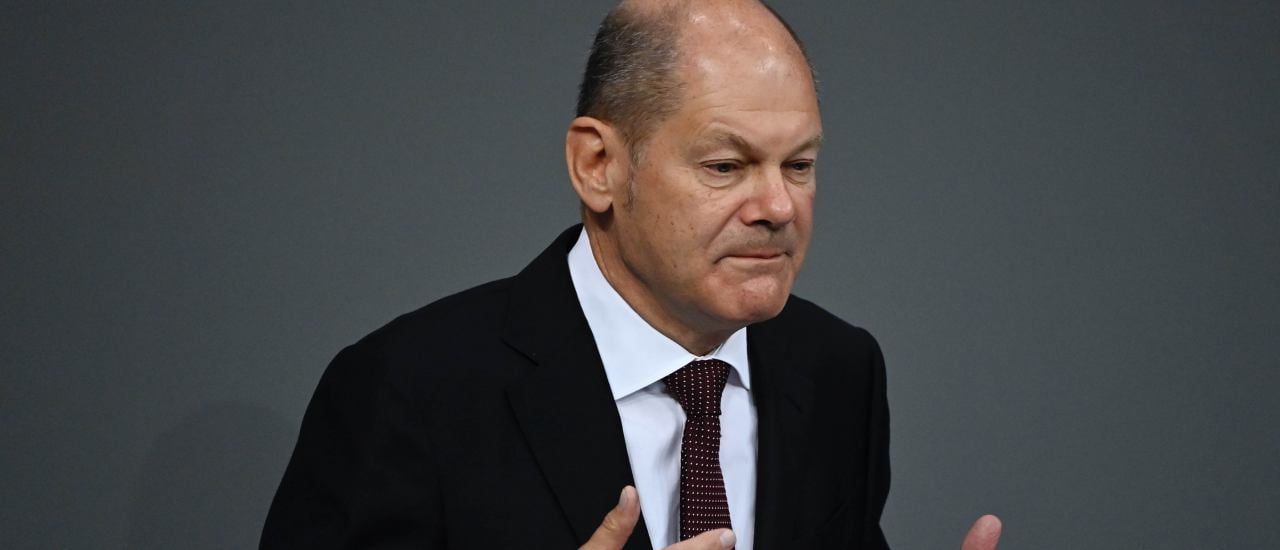 Finanzminister Olaf Scholz will die Schuldenbremse ab 2022 wieder einhalten. Foto: Tobias Schwarz / AFP