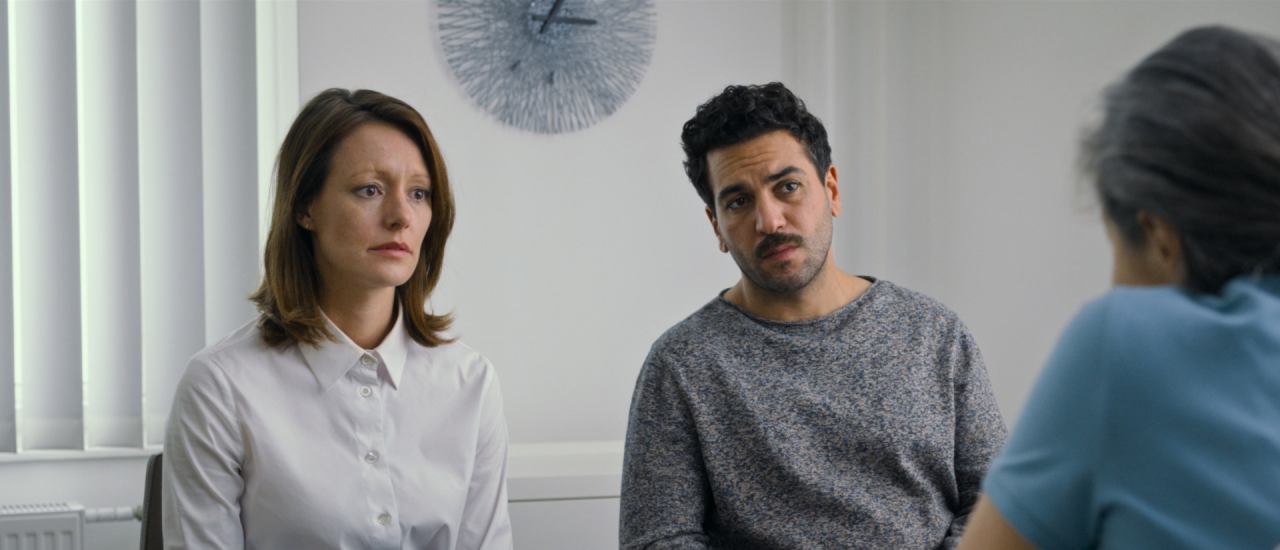 WHAT WE WANTED (L to R) LAVINIA WILSON as ALICE and ELYAS M’BAREK as NIKLAS in WHAT WE WANTED. Cr. COURTESY OF NETFLIX © 2020