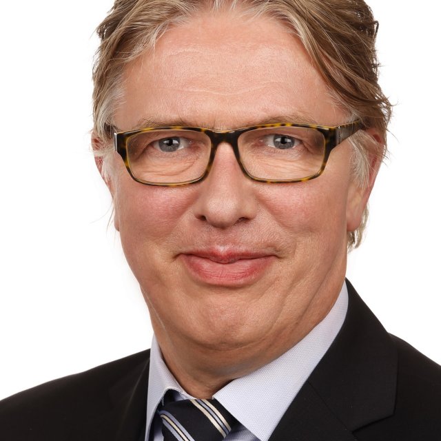 Gebhard Hentschel, Bundesvorsitzender der Deutschen Psychotherapeutenvereinigung