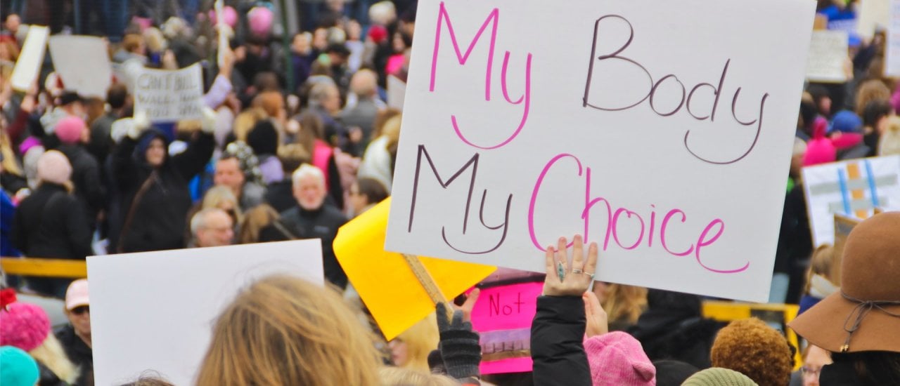Demo für Frauenrechte, 2017. Foto: Benjamin Clapp / shutterstock.com