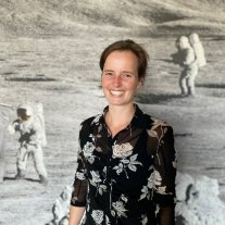 Pia Bausch, Teil der Forschungsgruppe Geo-Engineering beim Raumfahrtunternehmen OHB