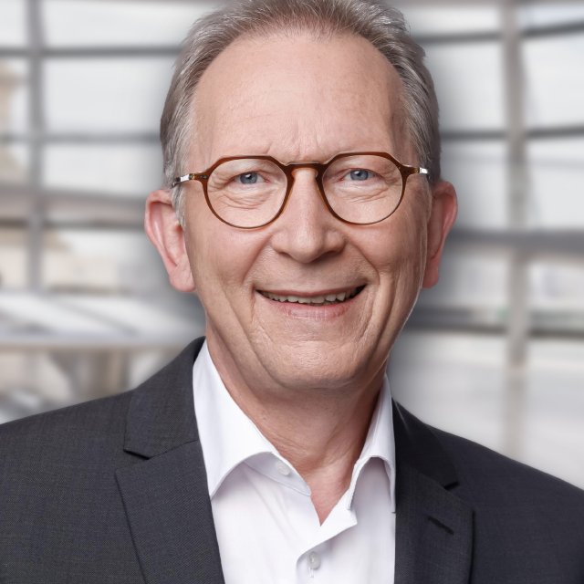 Erwin Rüddel, Mitglied der CDU/CSU-Fraktion und Vorsitzender des Gesundheitsausschusses