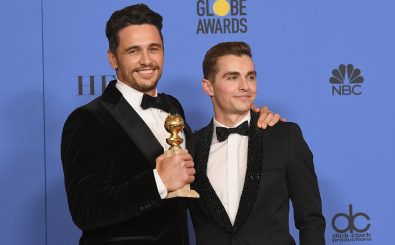 BEVERLY HILLS, CA – JANUARY 07:  Dave Franco (R) poses with James Francoand his award for Best Performance by an Actor in a Motion Picture Musical or Comedy in ‚The Disaster Artist‘ in the press room during The 75th Annual Golden Globe Awards at The Beverly Hilton Hotel on January 7, 2018 in Beverly Hills, California.  (Photo by Kevin Winter/Getty Images)