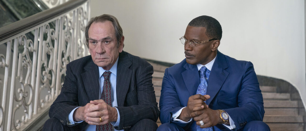 Tommy Lee Jones as Jeremiah O’Keefe and Jamie Foxx as Willie Gary in The Burial.  Photo: Skip Bolen  © AMAZON CONTENT SERVICES