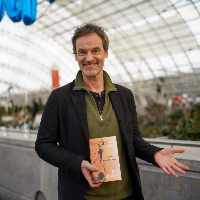 Jört Hartmann, Schauspieler und Autor von "Der Lärm des Lebens"