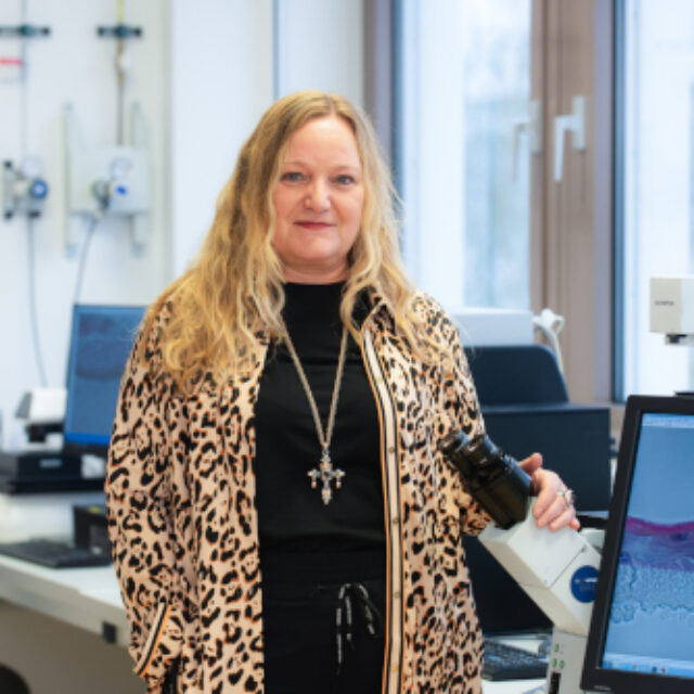 Dr. Anke Burger-Kentischer, Abteilungsleiterin Zell- und Gewebetechnologien am Fraunhofer IGB