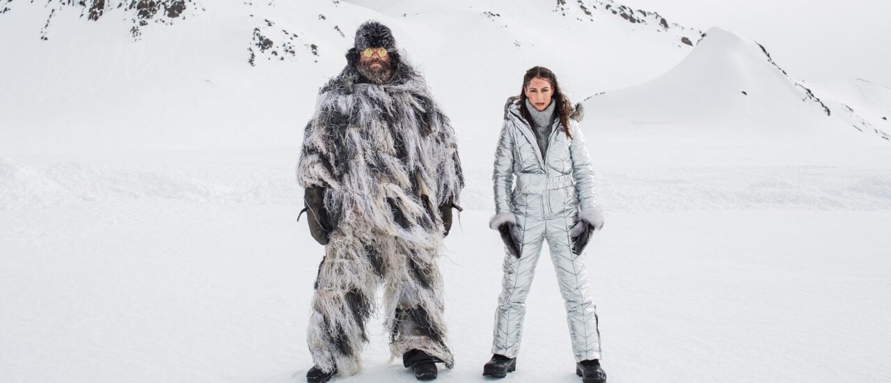 Kristín (Vivian Ólafsdóttir, r.) und Farmer Einar (Ólafur Darri Ólafsson, l.) haben einen Plan. © ZDF und Roland-Guedo Marx.