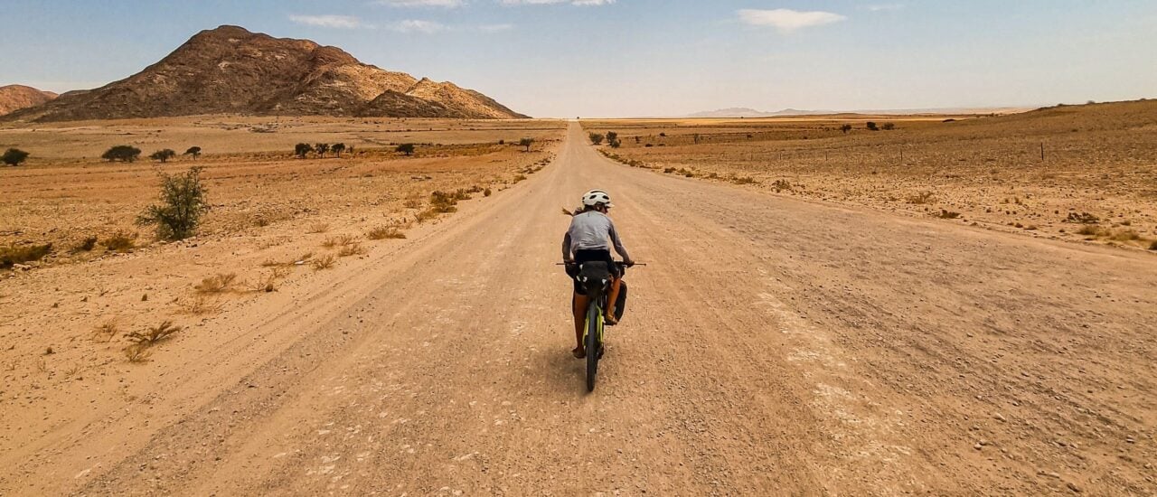 Wiebke Lühmann unterwegs in Namibia. Foto: Julien Soleil