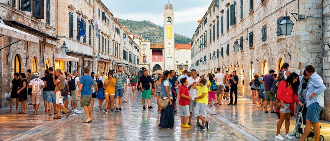 Bild: shutterstock.com/ Roman Babakin