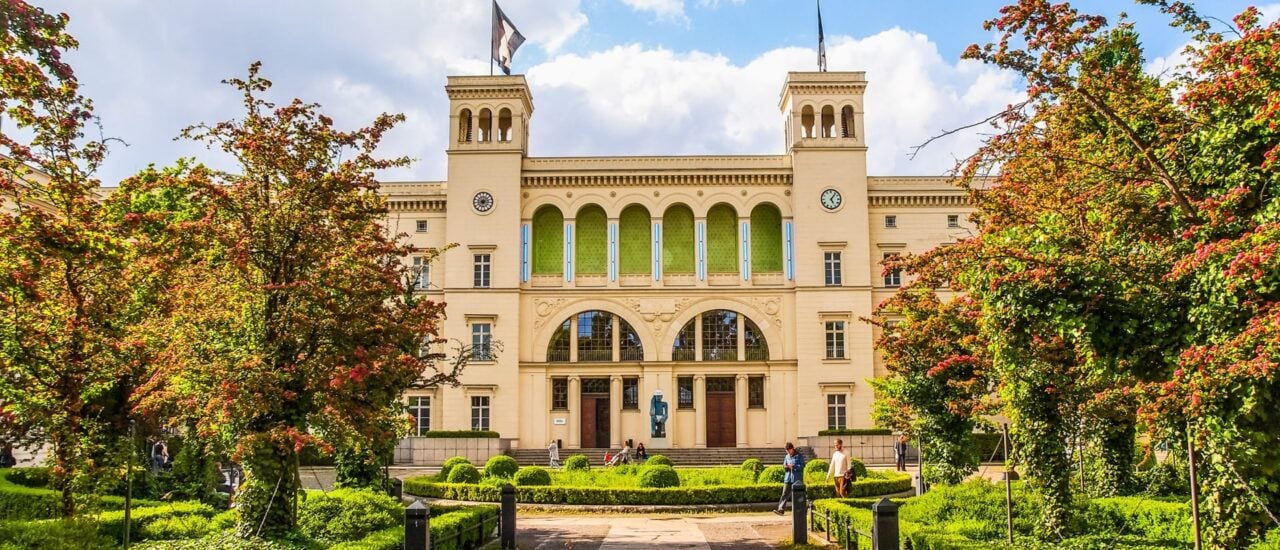 Kunst und Leben – Der Monopol Podcast | Berlin Art Week 2025 – Auf in den Kunstherbst!