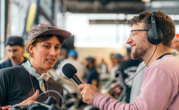 Tine von Gramm Tourpacking im Interview mit Gerolf. Foto: Stefan Hähnel