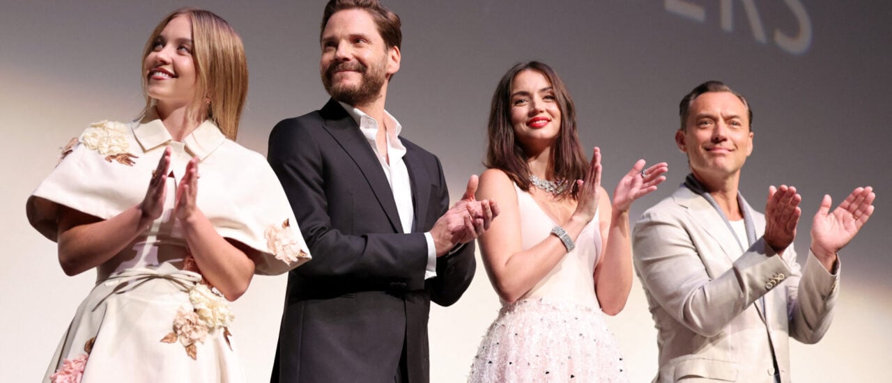 TORONTO, ONTARIO – SEPTEMBER 07: (L-R) Sydney Sweeney, Daniel Bruehl, Ana de Armas and Jude Law attend the premiere of „Eden“ during the 2024 Toronto International Film Festival at Roy Thomson Hall on September 07, 2024 in Toronto, Ontario.   Cindy Ord/Getty Images/AFP (Photo by Cindy Ord / GETTY IMAGES NORTH AMERICA / Getty Images via AFP)