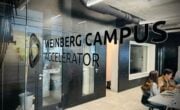 Junge Startups bekommen am Accelerator am Weinberg Campus in Halle eine Weiterbildung.