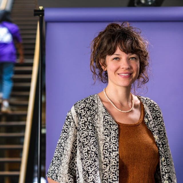 Teresa Cremer, Doktorandin am MPI für ethnologische Forschung und Mitglied der Emmy Noether-Gruppe: „Sand: Die Zukunft von Küstenstädten im Indischen Ozean“
