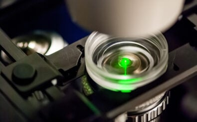 Laser-Leuchtstoffmikroskop. Foto: Micha Weber/Shutterstock