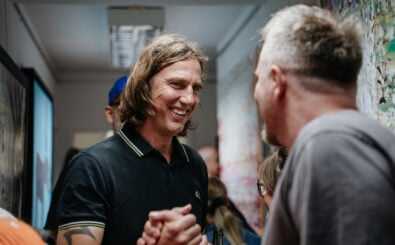 Bei der Eröffnung der Atelierräume HeARTattack in Magdeburg herrschte reges Interesse. Foto: oliverfreund_fotografie 