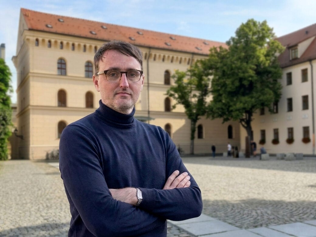 Dr. Justus Henke, wissenschaftlicher Mitarbeiter am Institut für Hochschulforschung (HoF) in Halle, forscht im Projekt „Wissenschaft und Demokratie“. Foto: Justus Henke