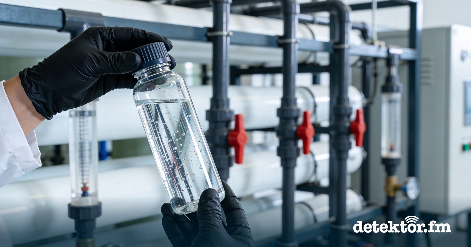 PFAS: Neues Verfahren reinigt Wasser von "Ewigkeitschemikalien"